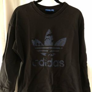 Adidas sweatshirt with **pockets!!**